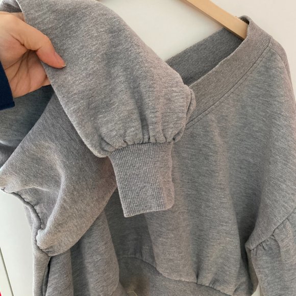 Light Grey Cropped Sweater with puffed sleeves - Picture 3 of 5